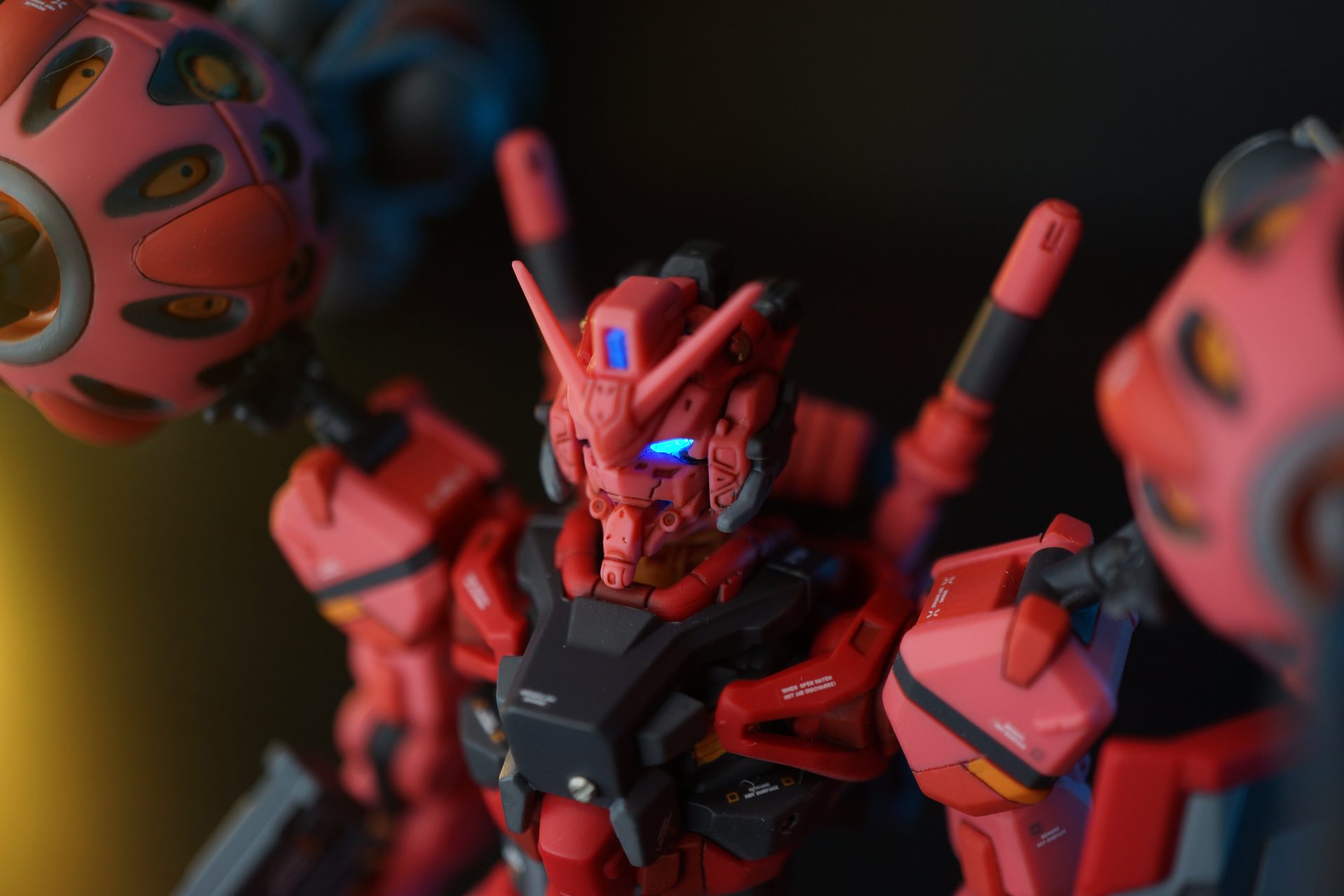 HG赤いガンダム(ジークアス版)塗装完成品 機動戦士Gundam ジークアクス HG 1/144 赤いガンダムを部分塗装